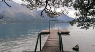 CABAÑA frente al LAGO CHOLILA