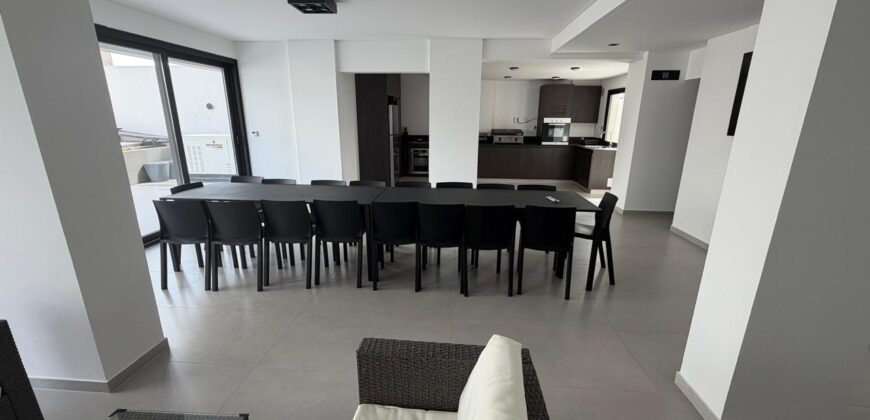 Edificio Grimm – FRENTE AL MAR Edificio Grimm – FRENTE AL MAR