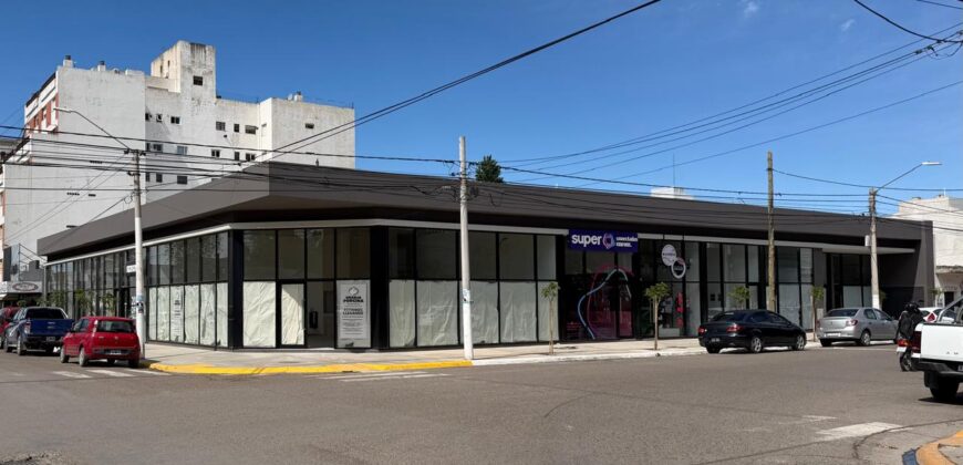 LOCALES COMERCIALES – PLENO CENTRO DE LA CIUDAD