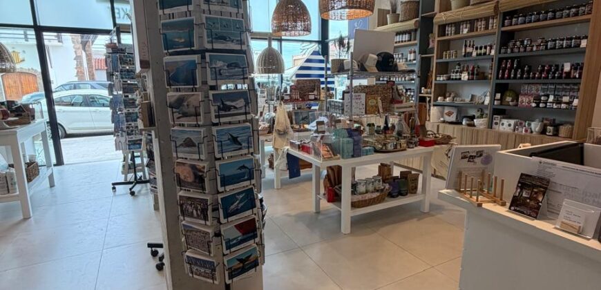 LOCAL COMERCIAL – Frente al mar