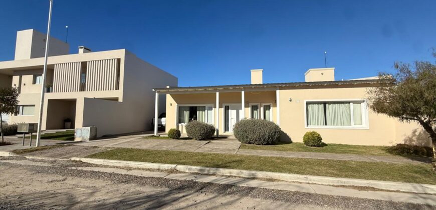 CASA – URBANIZACION MALVA