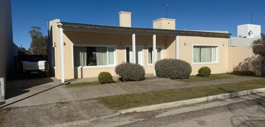 CASA – URBANIZACION MALVA