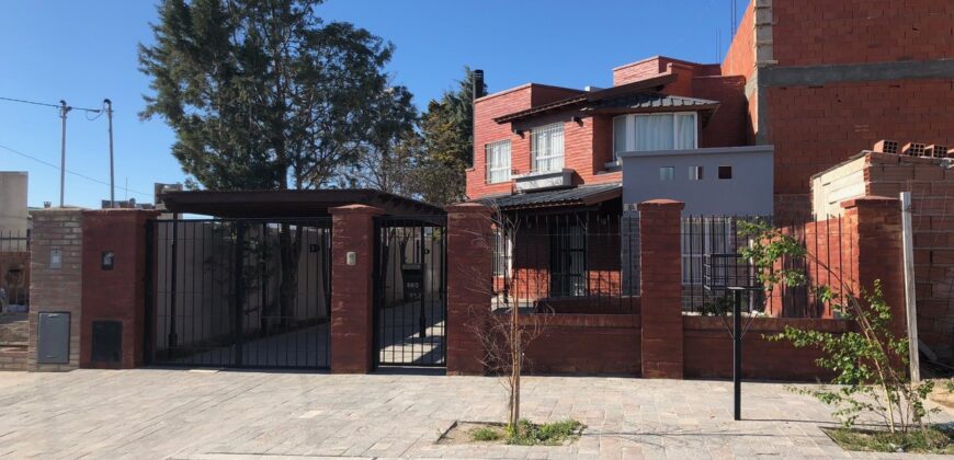 CHALET  Ubicación – Zona Sur