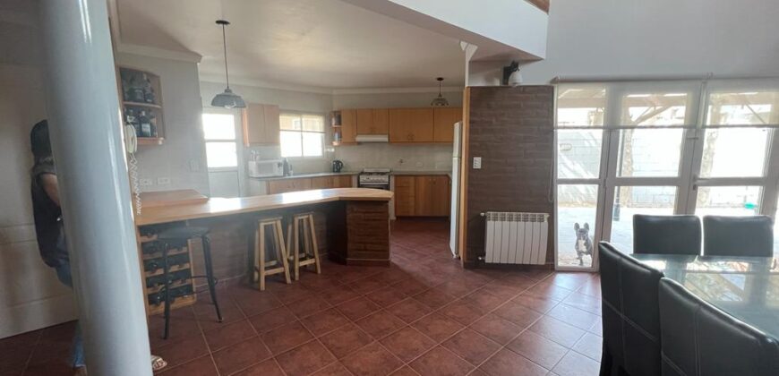 CHALET  Ubicación – Zona Sur