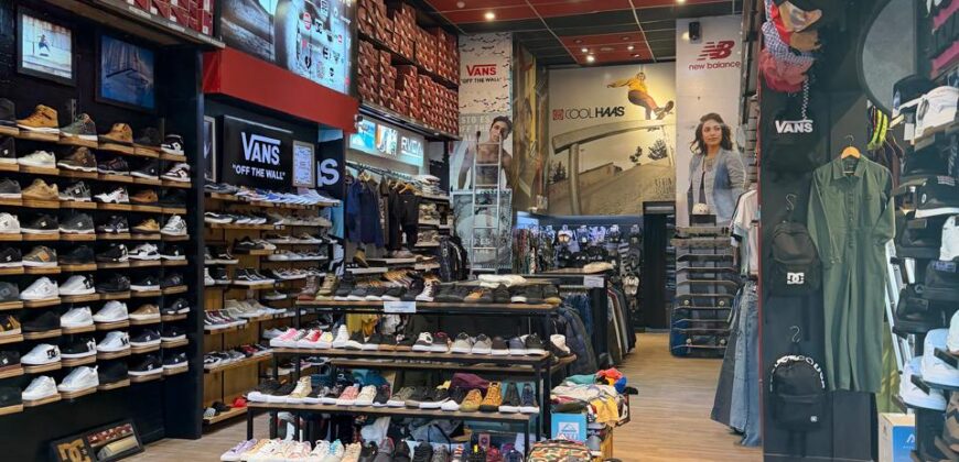 LOCALES COMERCIALES – PLENO CENTRO