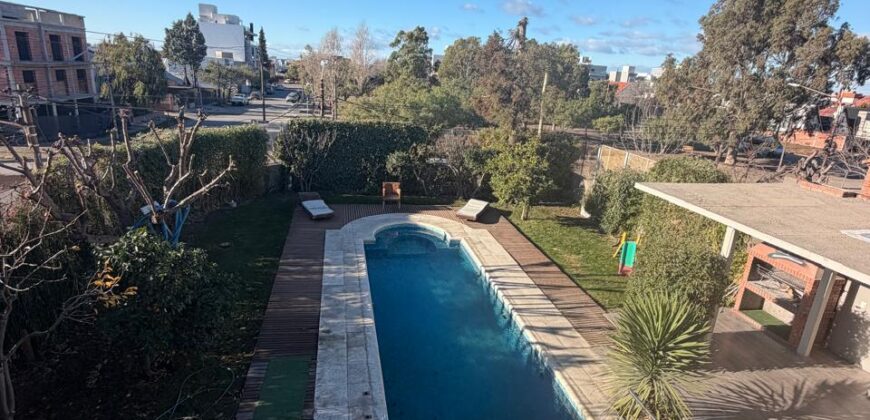 EXCEPCIONAL CASA CON PILETA